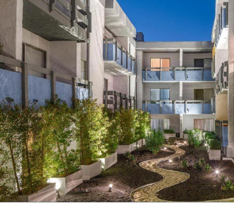 Elegant Hollywood With Balcony & Pool Appartement